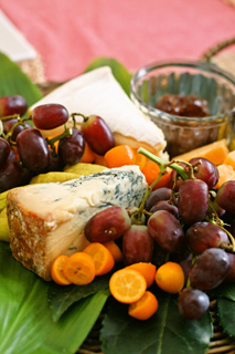 ボストンお料理教室Sullivans MarketWinter Party at Home 「Cheese Plate/冬のチーズ盛り合わせ」「Blue Cheese /ブルーチーズ」「English Stilton/イングリッシュスティルトン」「Brie cheese/ブリーチーズ」「Fig Jam/いちじくジャム」「Grapes/グレープ」「Grapes/ぶどう」「Cumquats/金柑」「Pears/洋ナシ」「Fruits/果物」